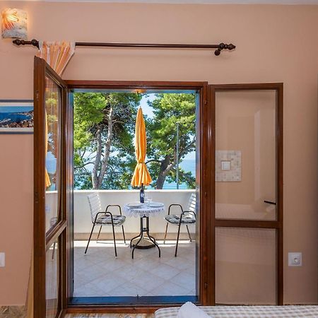 Apartments Verica - 15 M From Beach Krilo Esterno foto