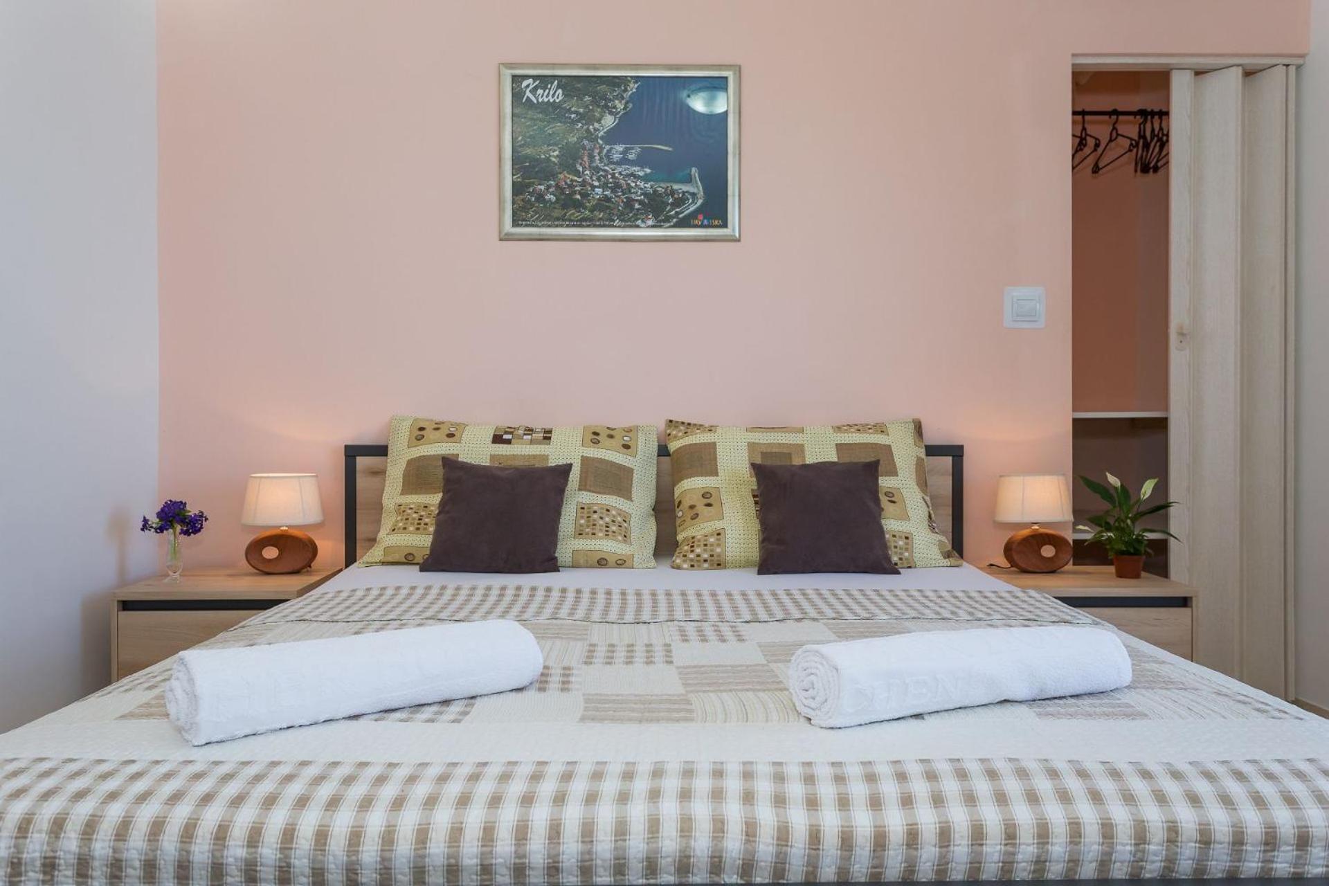 Apartments Verica - 15 M From Beach Krilo Esterno foto