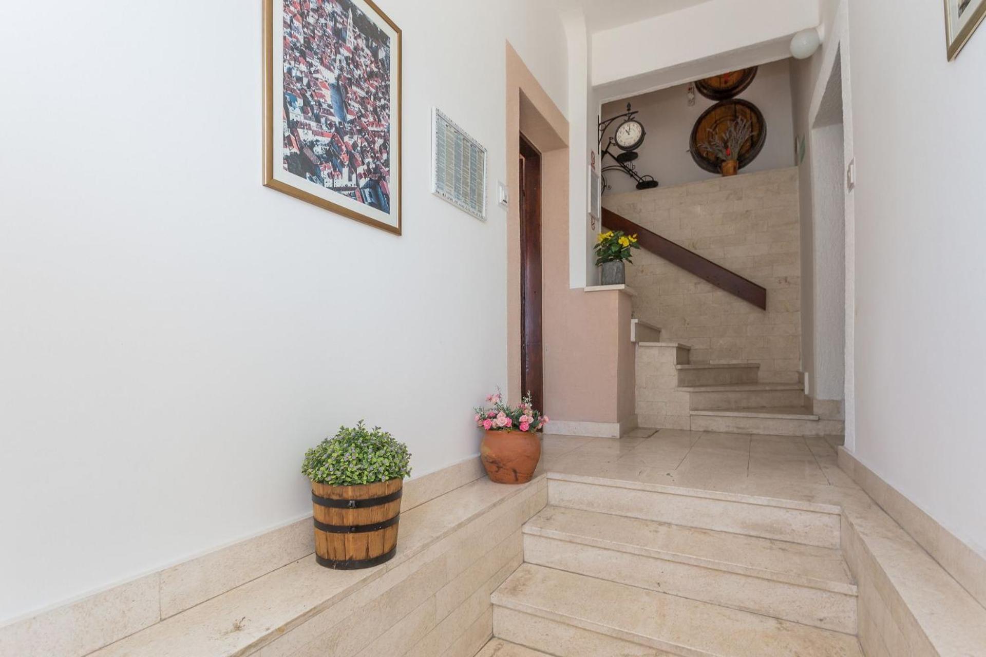 Apartments Verica - 15 M From Beach Krilo Esterno foto