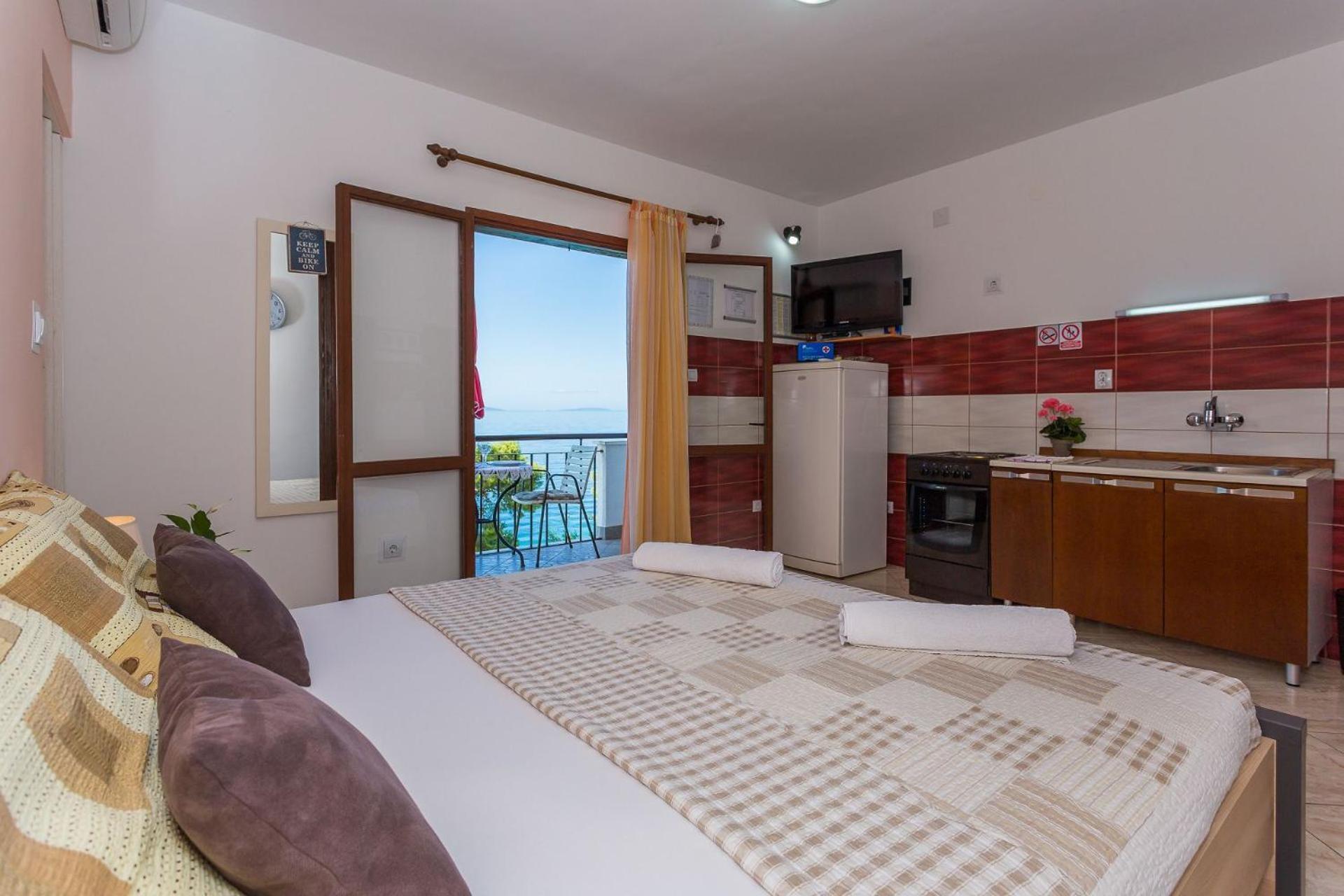 Apartments Verica - 15 M From Beach Krilo Esterno foto