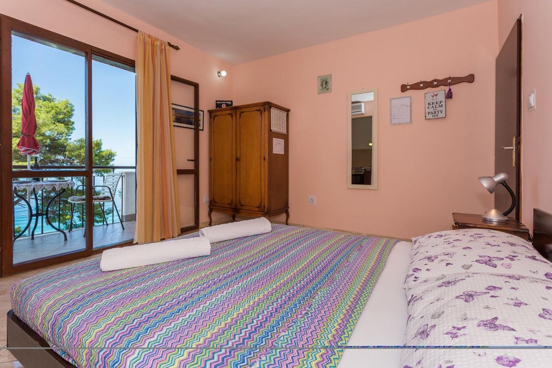 Apartments Verica - 15 M From Beach Krilo Esterno foto